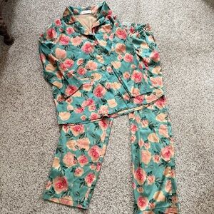 Silkin Rosella Handmade Soft Silky Floral Pajama Lounge Set  2PC Women’s size S